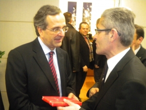 Ευχές του Αγγελου Τσιγκρή στον Αντώνη Σαμαρά