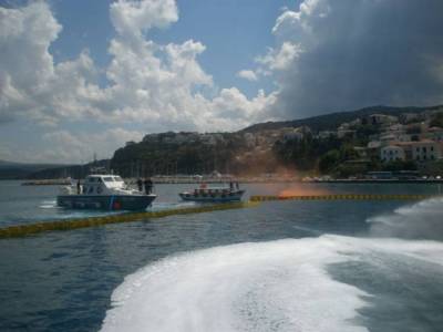 Ασκηση καταπολέμησης περιστατικού θαλάσσιας ρύπανσης στην Πύλο