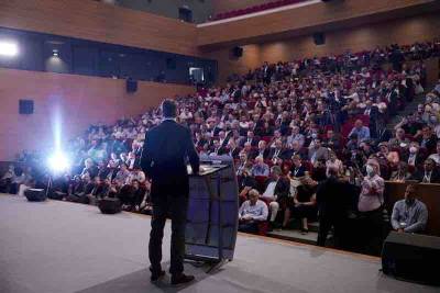 Η δεύτερη ανάγνωση του αναπτυξιακού συνεδρίου