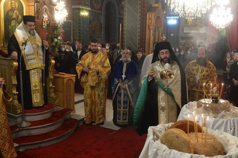 Ο Εσπερινός του Αγίου Ιωάννου του Προδρόμου στην Καλαμάτα (φωτογραφίες)