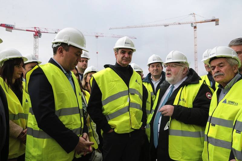 Πελοπόννησος: Επίσκεψη Μητσοτάκη στη ΒΙΠΕ Τρίπολης, βόλτα στην πόλη και σύσκεψη για έργα στην Περιφέρεια (βίντεο-φωτογραφίες)