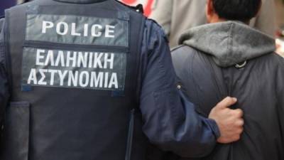 Ανήλικα αδέρφια έκλεψαν 90 ευρώ στην Καλαμάτα