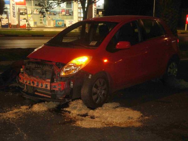 Σύγκρουση δύο αυτοκινήτων στη Νέα Είσοδο Καλαμάτας