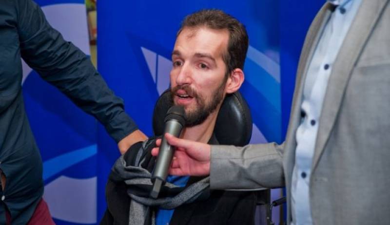 Κυμπορόπουλος: Έφυγε από εκδήλωση γιατί δεν υπήρχε πρόσβαση για αμαξίδια - Η ανάρτησή του