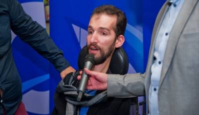 Κυμπορόπουλος: Έφυγε από εκδήλωση γιατί δεν υπήρχε πρόσβαση για αμαξίδια - Η ανάρτησή του