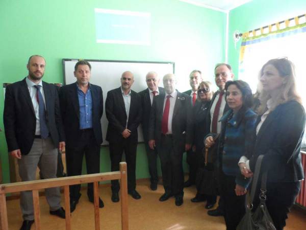 Ο Ροταριανός Ομιλος δώρισε διαδραστικούς πίνακες στο Ειδικό Σχολείο Καλαμάτας