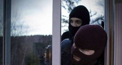 Τρεις κουκουλοφόροι λήστεψαν ηλικιωμένο στο Κρυονέρι Μεγαλόπολης