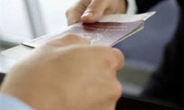 Σύλληψη 3 ανηλίκων και 35χρονης Αφγανής με πλαστά… κινέζικα διαβατήρια στην Καλαμάτα