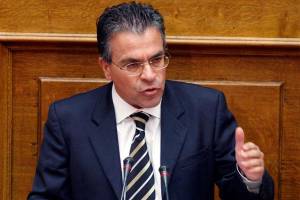 Ντινόπουλος: "Nαι στην αξιολόγηση, όχι στις απολύσεις"
