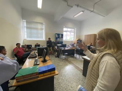 Νέα Δημοκρατία: Επισκέψεις Κουμάντου σε δημόσιες υπηρεσίες