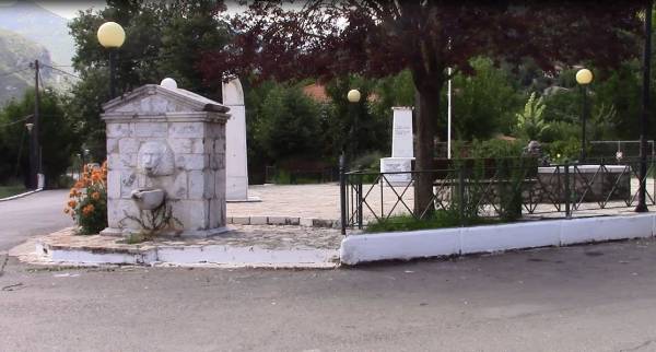 Πολιανή: Το χωριό με το σπίτι του Παπαφλέσσα και τις 72 εκκλησίες (βίντεο και φωτογραφίες)