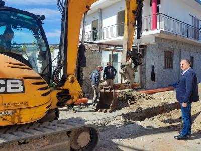 Σε εξέλιξη τα έργα αποχέτευσης στη Μικρομάνη