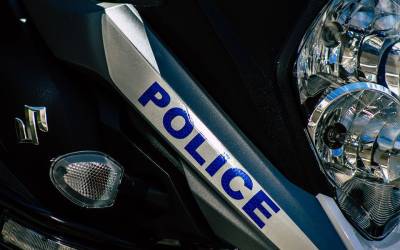 Τρεις προσαγωγές για τους πυροβολισμούς χθες το βράδυ εναντίον αστυνομικών στην Παιανία