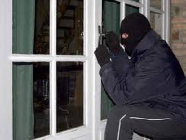 Συνελήφθη 27χρονος "ποντικός" σε γραφεία, καταστήματα και ξενοδοχεία στην Κόρινθο