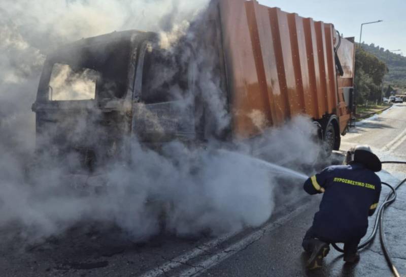 Φωτιά εν κινήσει σε απορριμματοφόρο του Δήμου Πύλου - Νέστορος