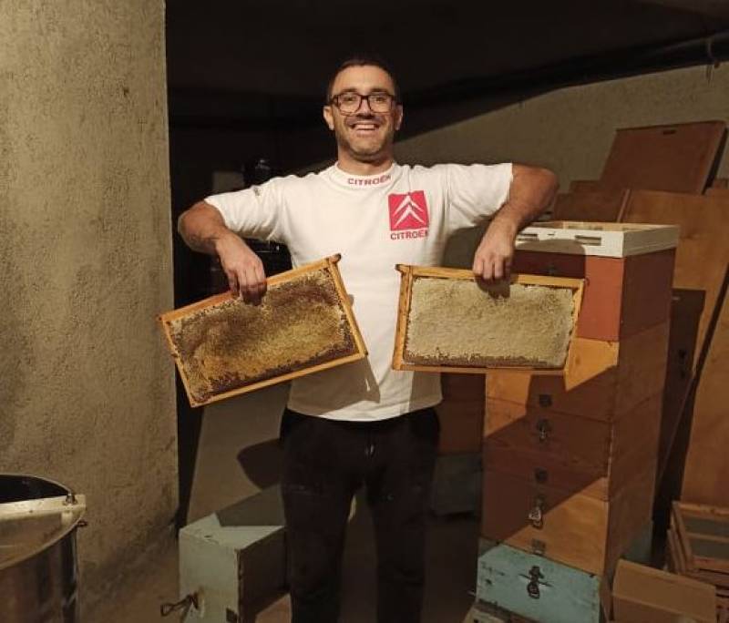 Γλυκιά… στροφή έκανε ο μουσικός Τάσος Καρακούσης