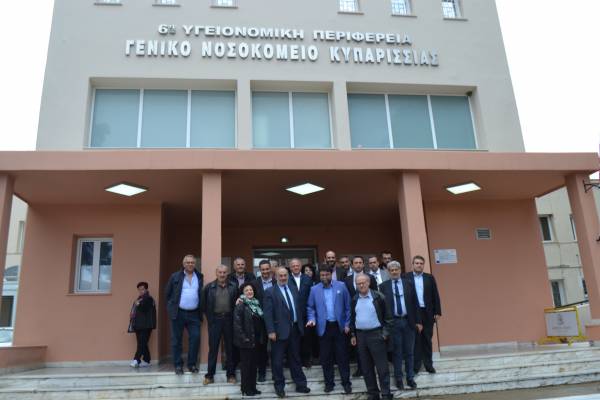 Κλιμάκιο της ΝΔ στο Νοσοκομείο Κυπαρισσίας