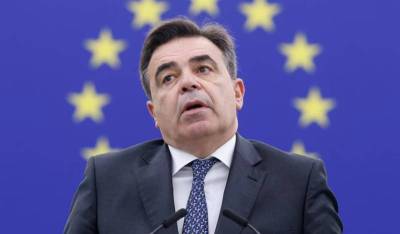 ΕΕ - Μ. Σχοινάς: Να εφαρμοστεί μηχανισμός για «ουσιαστικές επιστροφές» για άτομα με συγκεκριμένο υπόβαθρο ασφαλείας