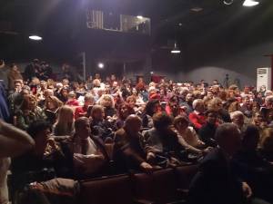 Γεμάτο το ΔΗΠΕΘΕΚ για "Τα 39 σκαλοπάτια" που κάνουν απόψε πρεμιέρα