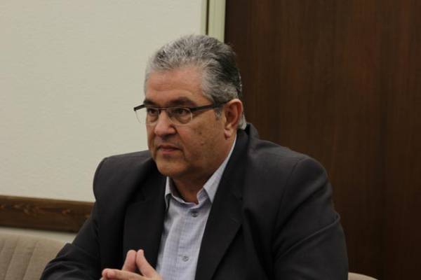 Ο Κουτσούμπας στα Τρόπαια για το Λαϊκό Διδασκαλείο