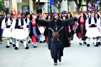 Ζωντανά η αναπαράσταση της Απελευθέρωσης της Καλαμάτας