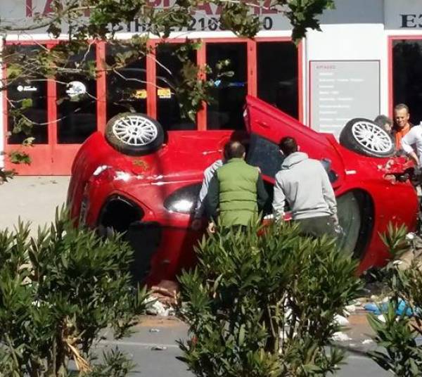 Τροχαίο με ανατροπή αυτοκινήτου στη Νέα Είσοδο Καλαμάτας