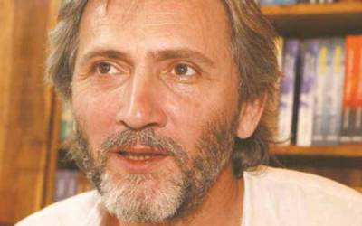 Συνάντηση στο "Βιβλιόπολις" με τον Γιάννη Καλπούζο