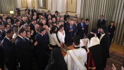 Ορκίστηκε η νέα κυβέρνηση - Η σύνθεση της (Βίντεο)