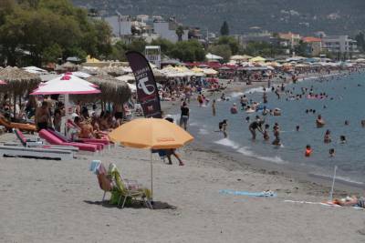 ΔΕΥΑΚ: Καθαρά παραμένουν τα νερά κολύμβησης στην Καλαμάτα