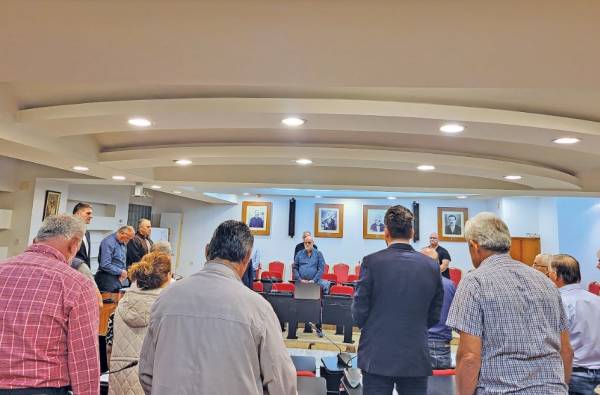 Δημοτικό Συμβούλιο Μεσσήνης: Απόδοση τιμής στον Πέτρο Θέμελη