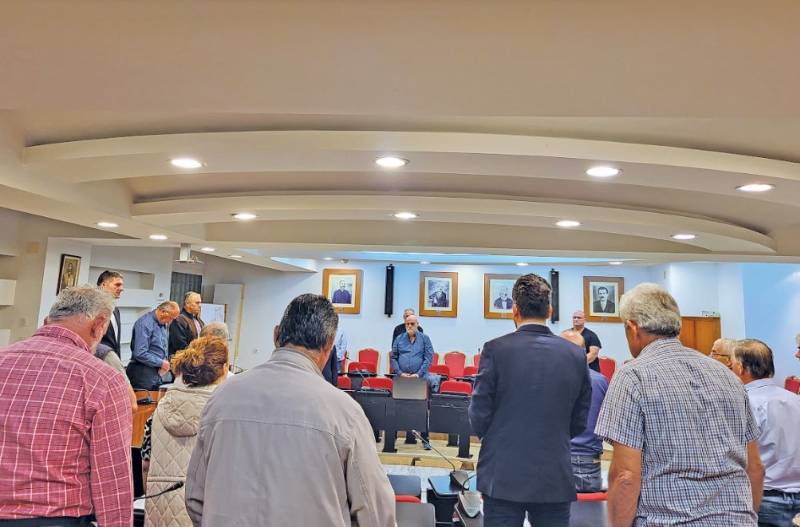 Δημοτικό Συμβούλιο Μεσσήνης: Απόδοση τιμής στον Πέτρο Θέμελη