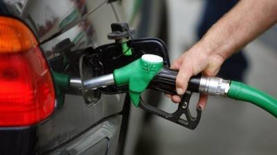Φθηνότερα από πέρυσι πετρέλαιο θέρμανσης και βενζίνη