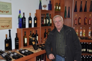 Γιάννης Τσαβολάκης: Ενας Κρητικός οινοποιός 30 χρόνια στη Μεσσηνία
