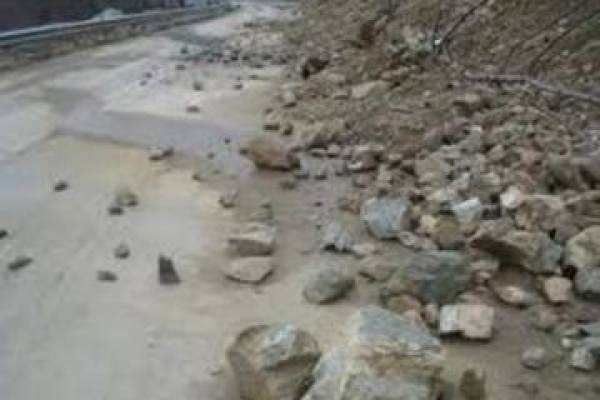 Αυτοψία για τις πτώσεις βράχων