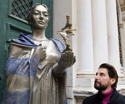 Η λάμψη της Μαρίας Κάλλας ξανά στη Βενετία μέσα από το εντυπωσιακό γλυπτό του Νίκου Φλώρου