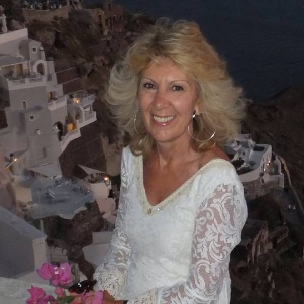 "Η σύγκρια" από τη Γιολάντα Τσορώνη - Γεωργιάδη