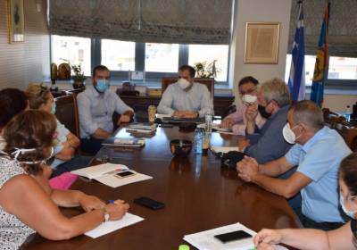 Βήματα μπροστά και όχι πίσω στη Ναυαρίνου