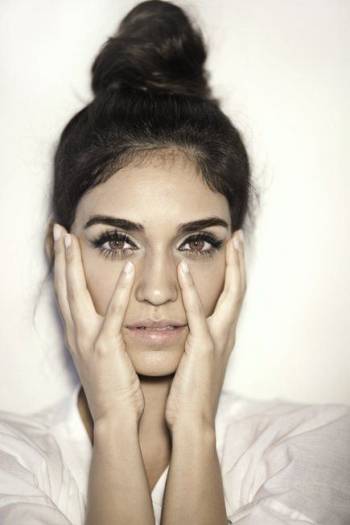 Εσείς θα κάνατε εμφύτευση φρυδιών;