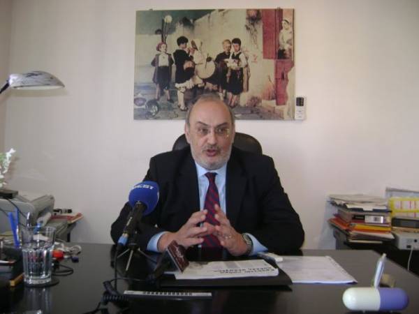 "Υμνοι" Κατσίβελα για Κόλλια