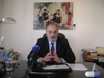 "Υμνοι" Κατσίβελα για Κόλλια