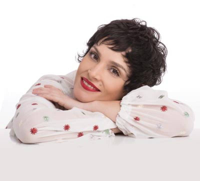 Η Ελεωνόρα Ζουγανέλη στην "Ε": «Η μουσική καταλαμβάνει σπουδαίο κομμάτι στη ζωή μας»