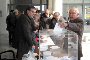 Νέος πρόεδρος του ΠΑΣΟΚ ο Ευάγγελος Βενιζέλος - 200.000 ψήφισαν πανελληνίως και 7.780 στη Νότια Πελοπόννησο