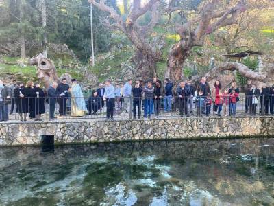 Μεσσηνία: Ο νεαρός Γιώργος Ναστόπουλος έπιασε τον Σταυρό στον Αετό (φωτογραφίες)