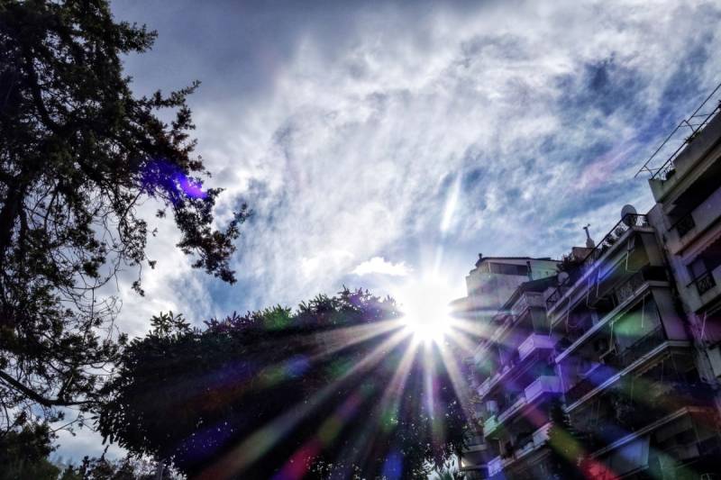 Ανοιξη μέσα στον χειμώνα – Ο υποτροπικός αεροχειμάρρος φέρνει υψηλές θερμοκρασίες (Βίντεο)