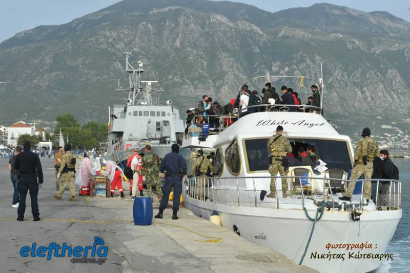 Καλαμάτα: Αναχώρησαν για την Κέντρο Μεταναστών Ανδραβίδας / Κυλλήνης τα 182 άτομα - 13 θετικοί στον κορονοϊό
