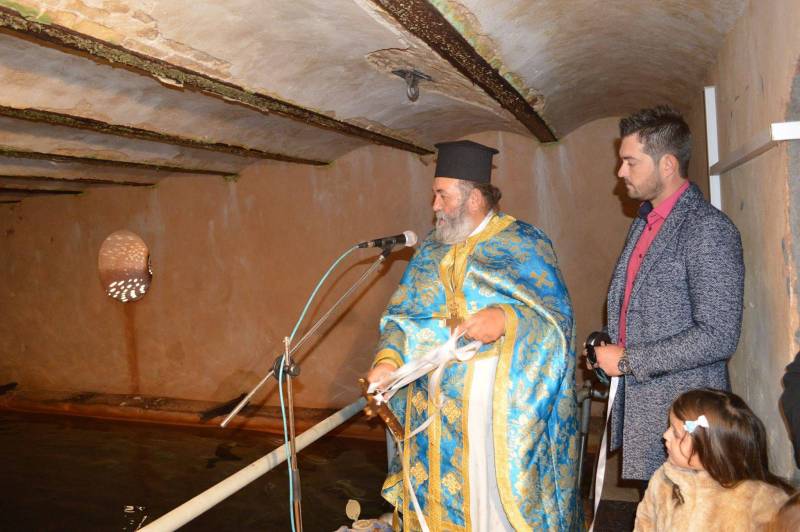 Αγιασμός των υδάτων στην δεξαμενή των Γαργαλιάνων (φωτογραφίες)