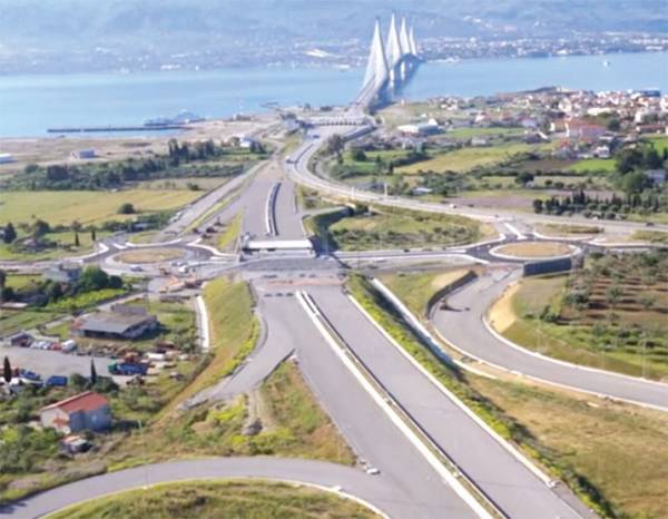 Οι πολίτες πληρώνουν εμμονές και αυταπάτες