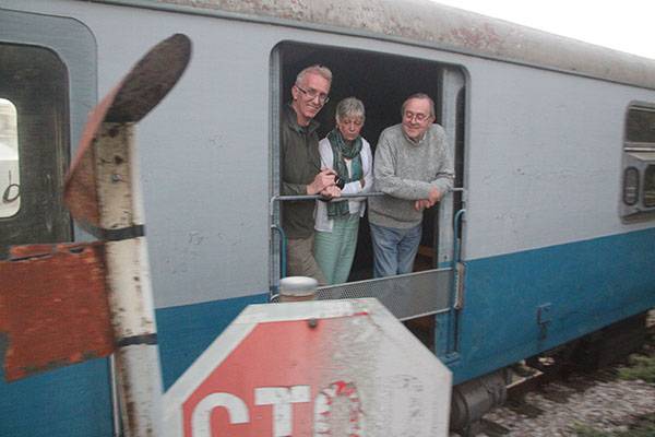 Εκδρομή Αγγλων τουριστών με τρένο στην Πελοπόννησο