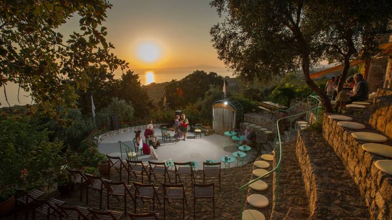 “Mani Sonnenlink”: 15 χρόνια παρουσίας στο χώρο του πολιτισµού, στον Πύργο Δυτικής Μάνης