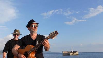 "Σκόνη" - Μια ακόμα ξεχωριστή διασκευή από τους Elias Fassos και RisK GR (Βίντεο)